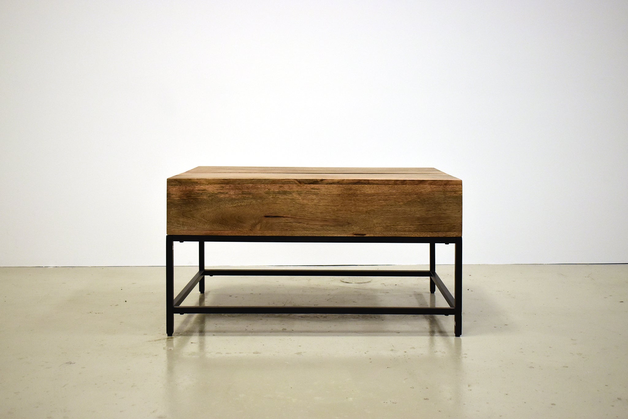 OW1026 LIVING ROOM TABLES