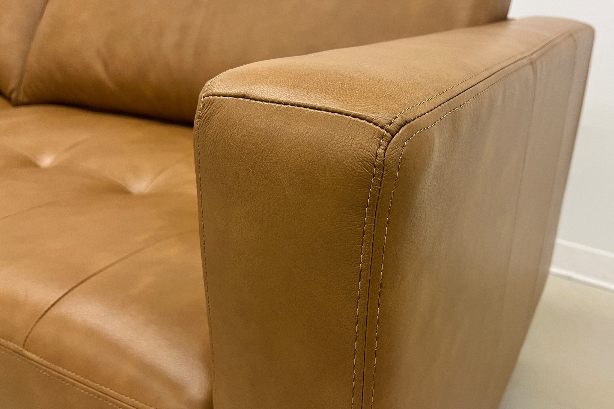MIAMI CUSTOM LEATHER SOFAS-furniture stores regina-Hunters Furniture