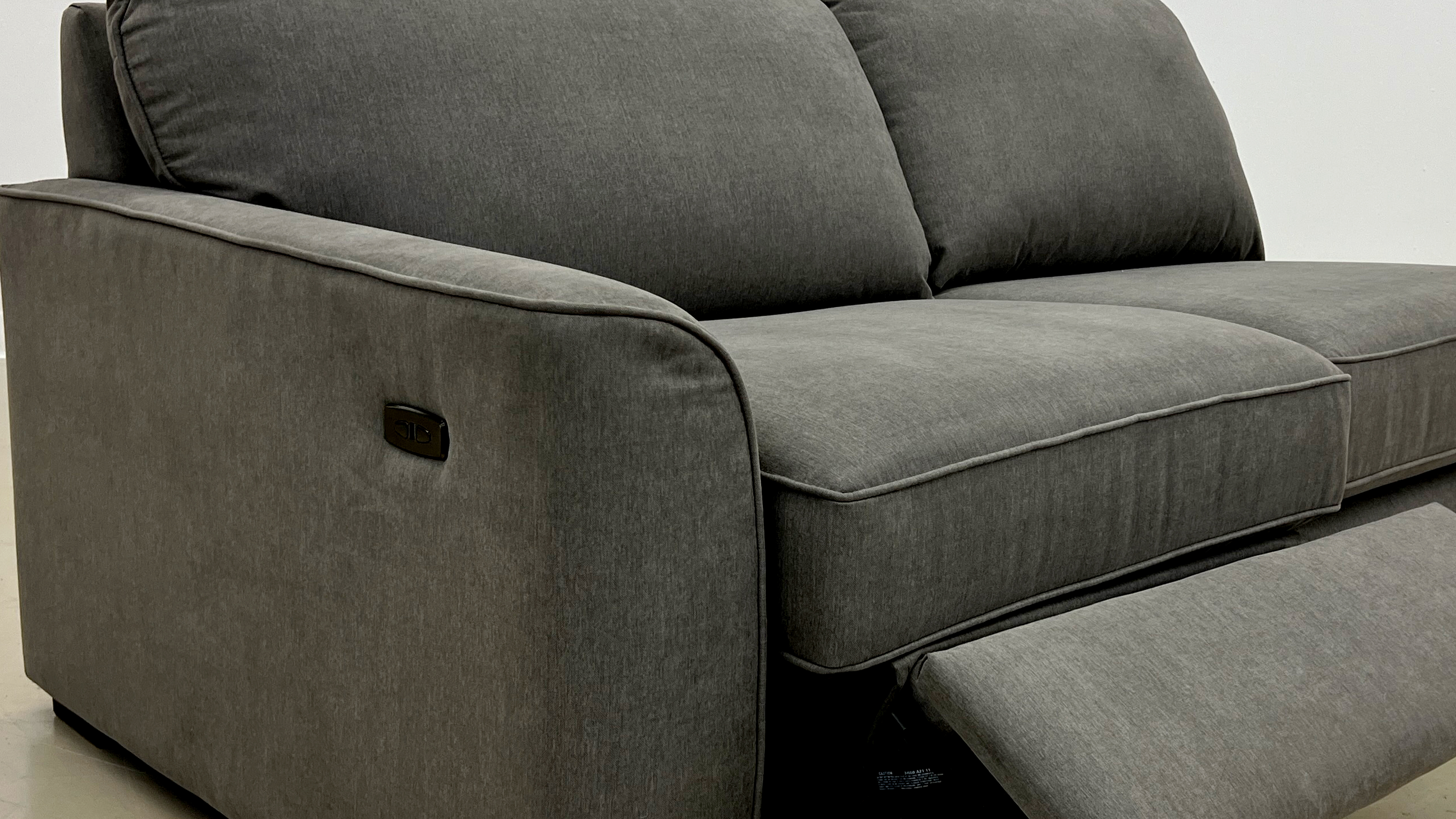 DRAKE CUSTOM FABRIC SOFAS AND SECTIONALS