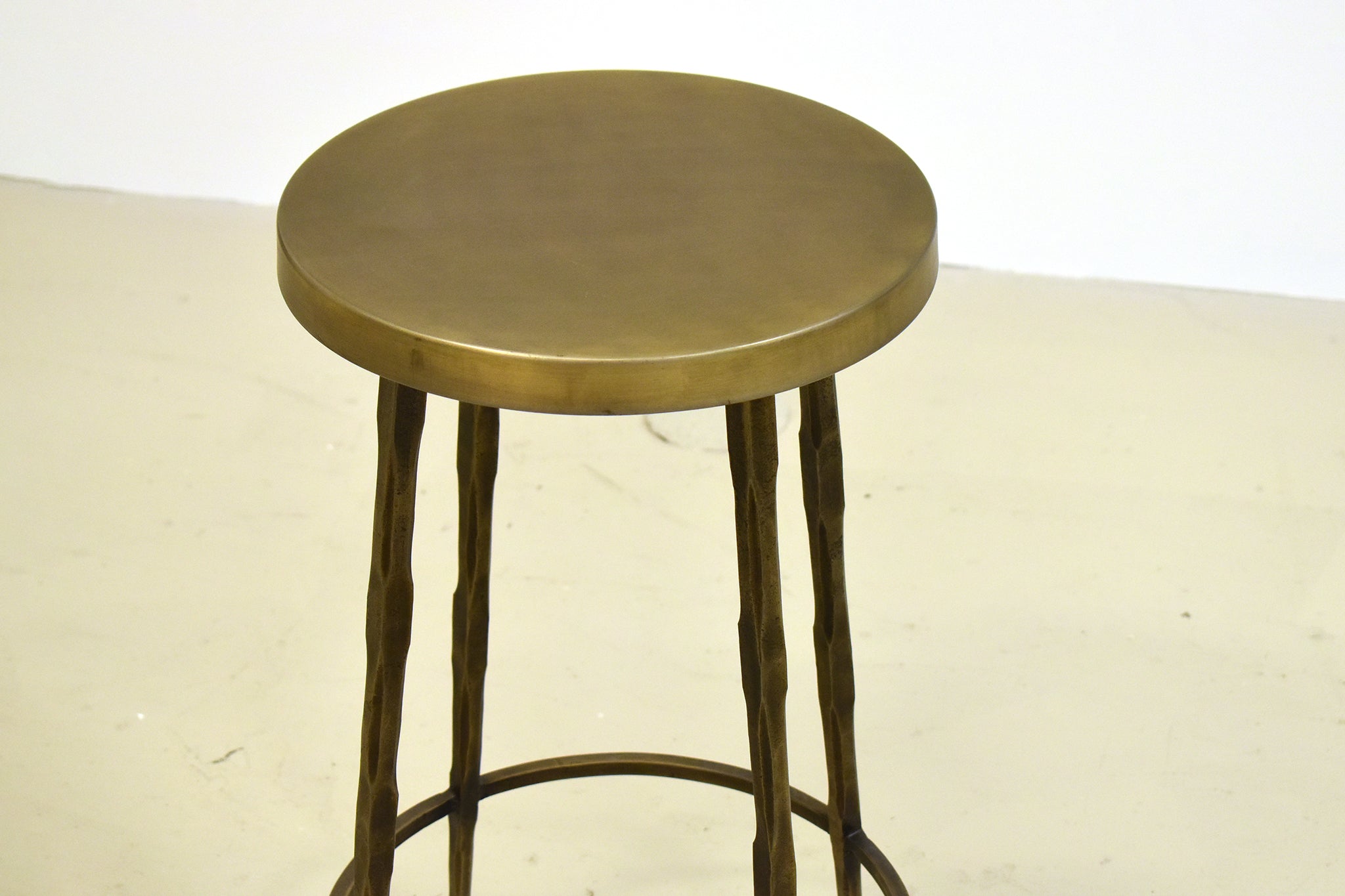 LM1049 STOOLS