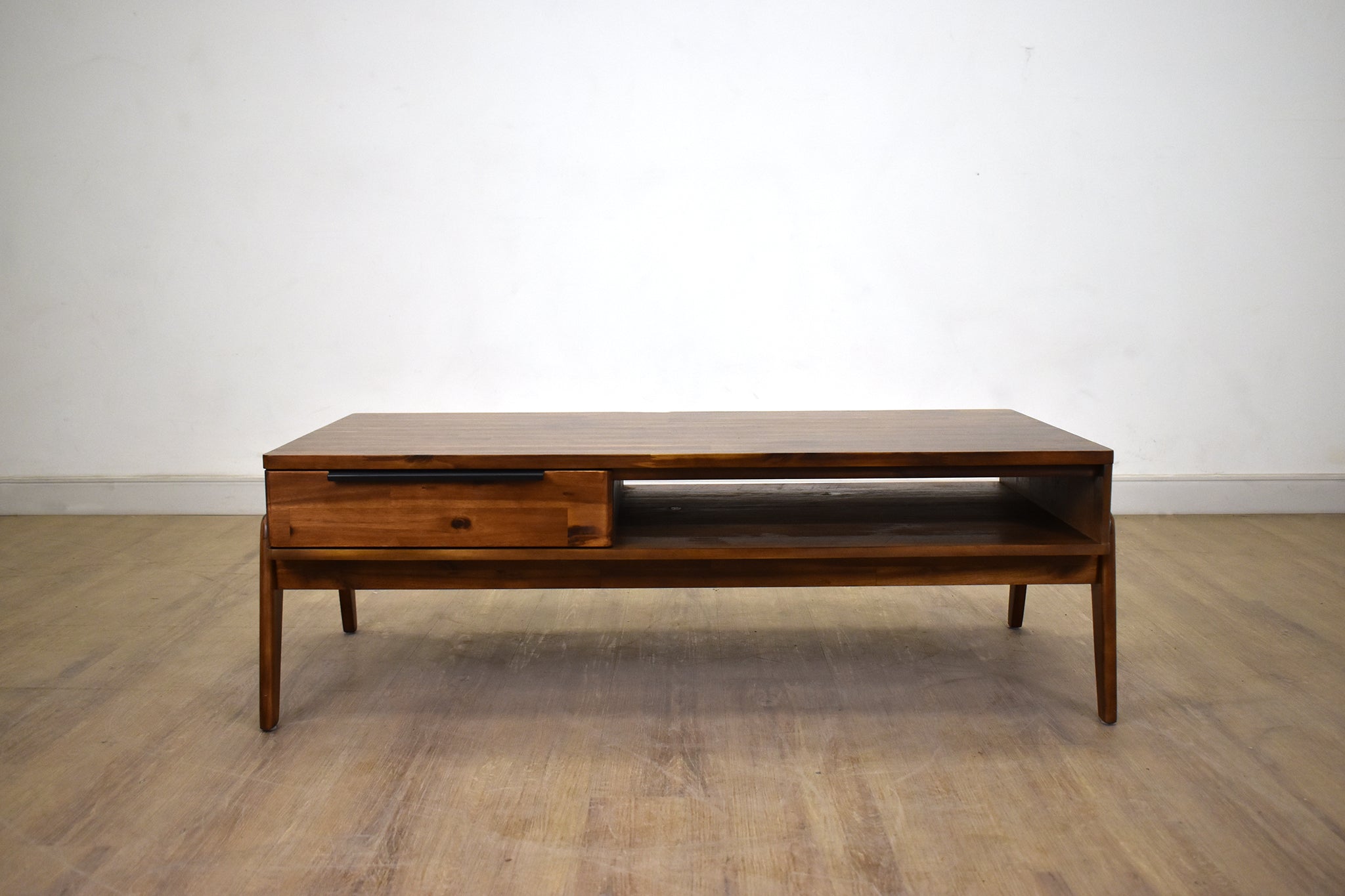 NORTH DELTA LIVING ROOM TABLES